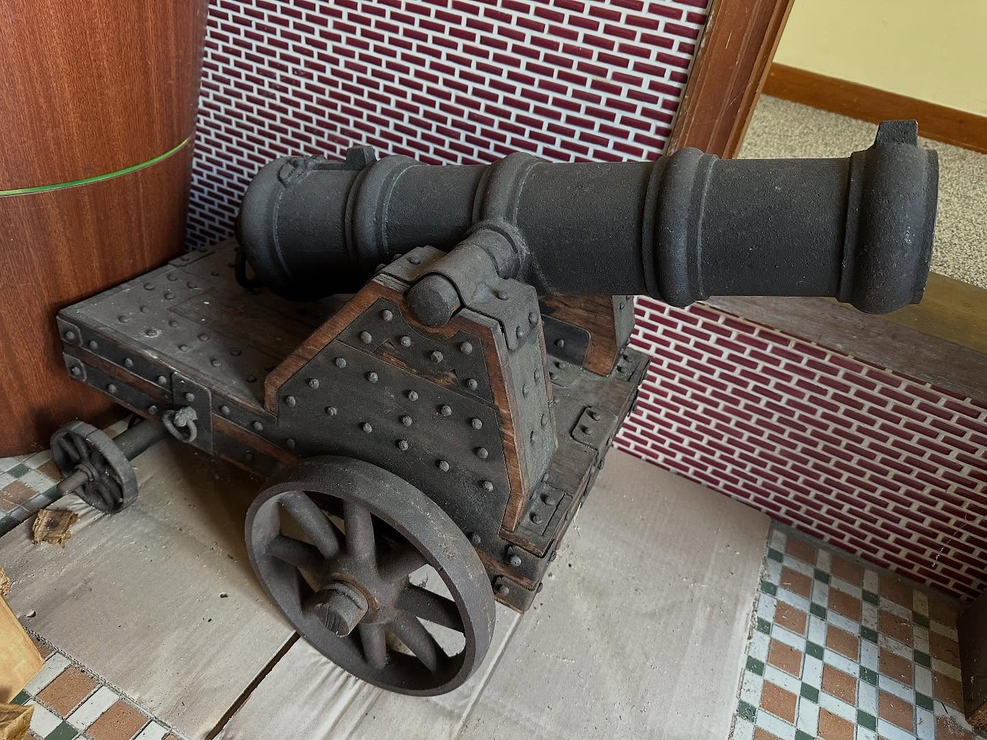 今週は寒い日が続いていますが、桜のつぼみが少しずつ変化を見せ...